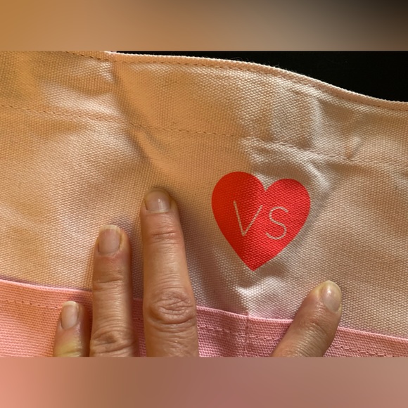 Victoria’s Secret summer tote - Picture 6 of 7